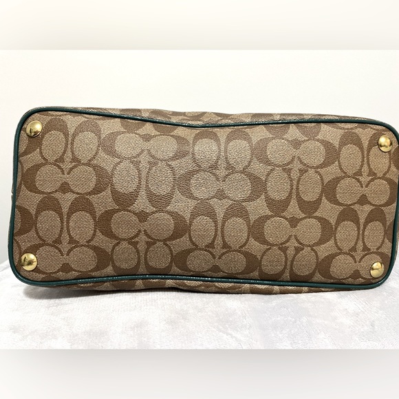 Coach bowler handbag. - Picture 5 of 8